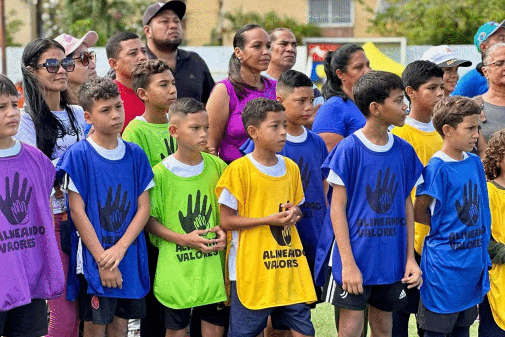Familia Fútbol de Sucre en Comunidad AFES Alineando Valores