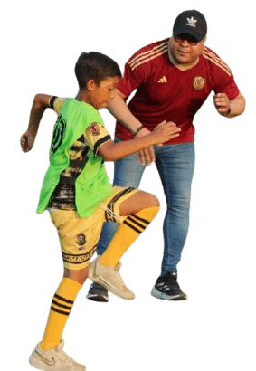 Jugador en programa Alineando Valores AFES con Jesús Márquez