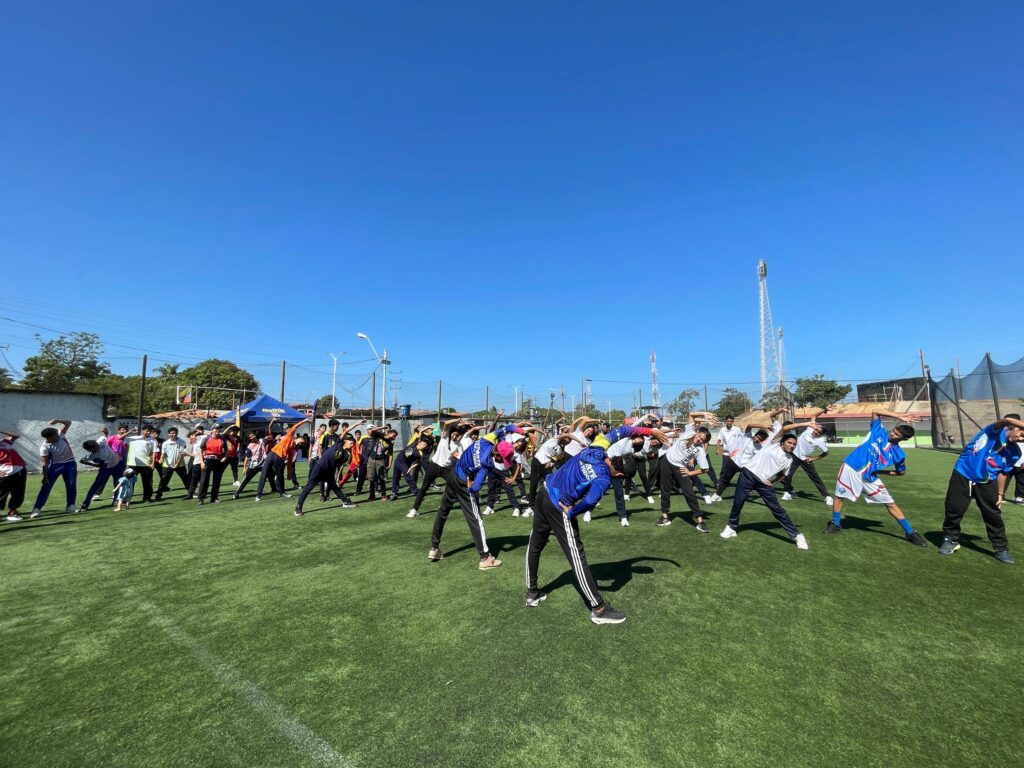 Asistentes del Festival Alineando Valores 2026 en Bailoterapia