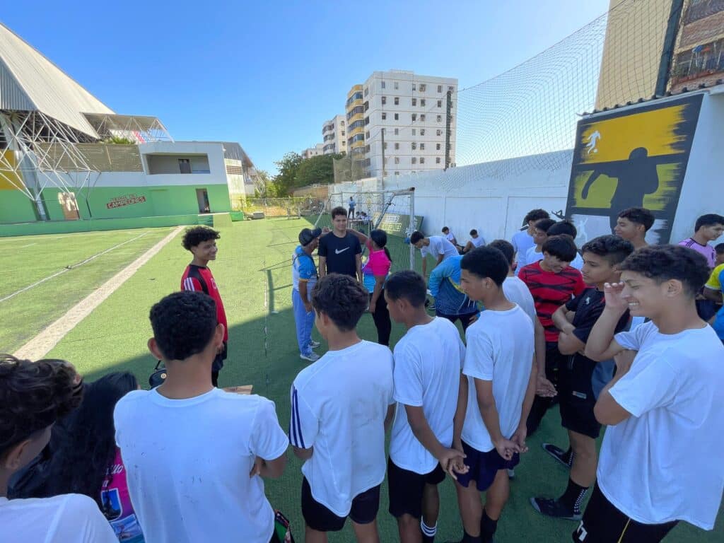 Jóvenes en Alineando Valores FVF AFES